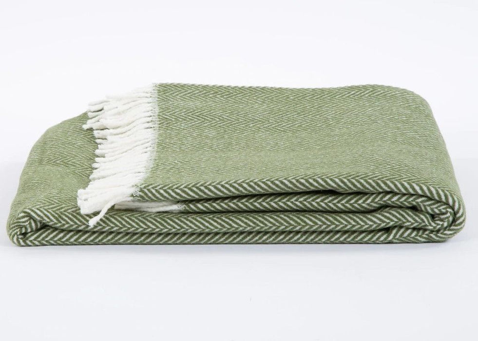 Moss Dreamy Soft Herringbone Throw Blanket - Green And White