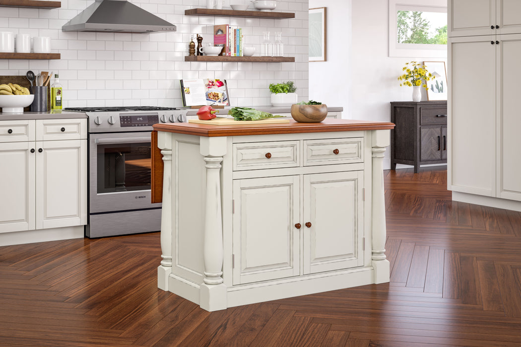 Monarch - Traditional - Kitchen Island